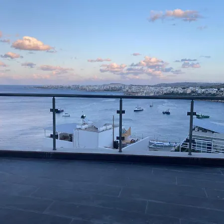 Pandora Sea View *